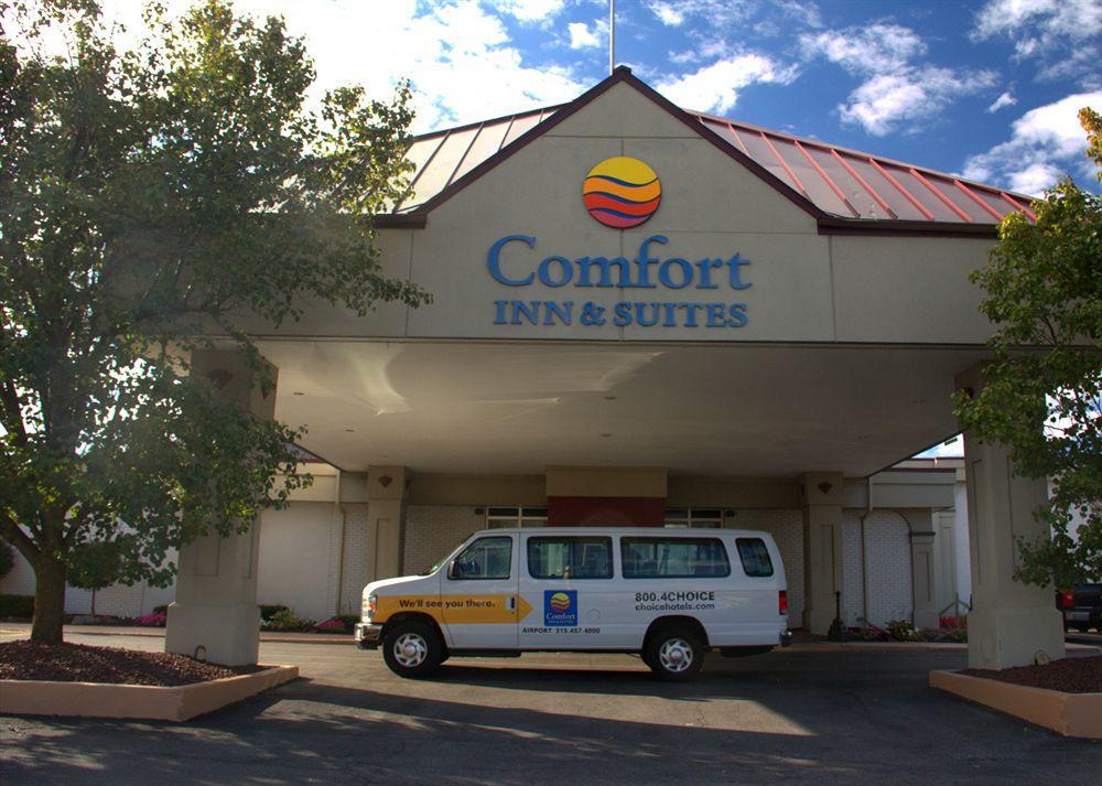 Comfort Inn & Suites Airport Syracuse Extérieur photo