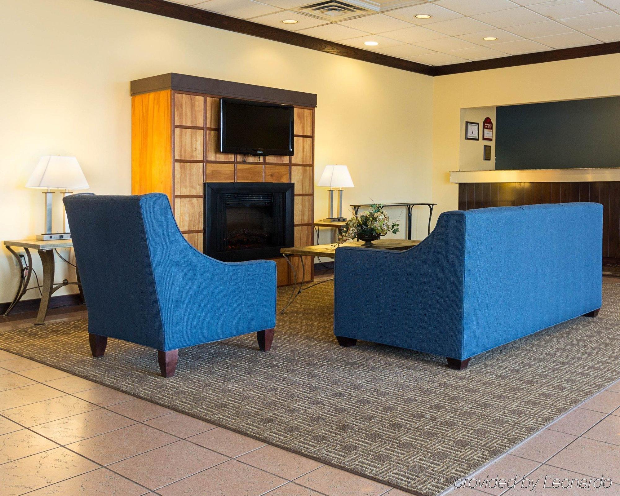 Comfort Inn & Suites Airport Syracuse Extérieur photo
