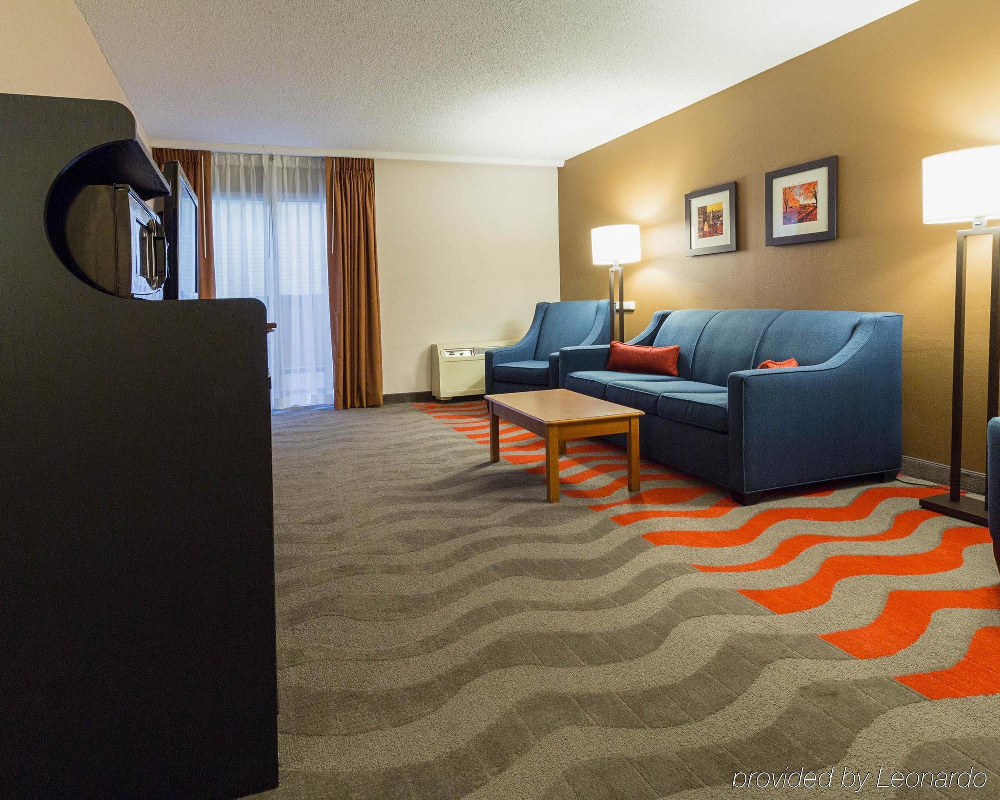 Comfort Inn & Suites Airport Syracuse Extérieur photo