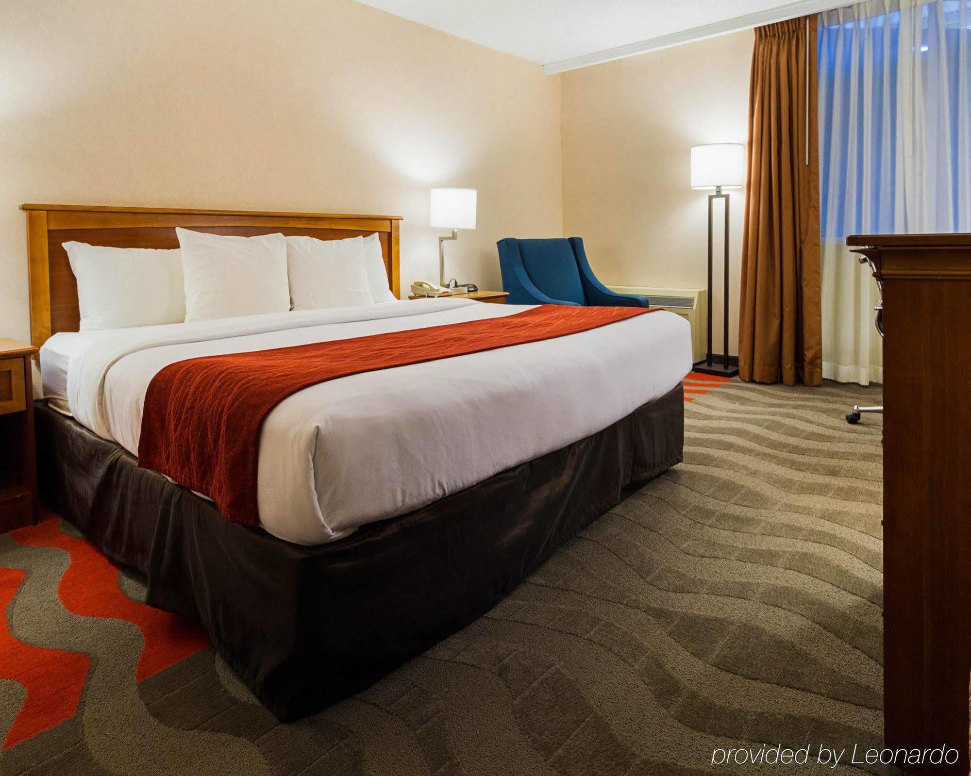 Comfort Inn & Suites Airport Syracuse Extérieur photo
