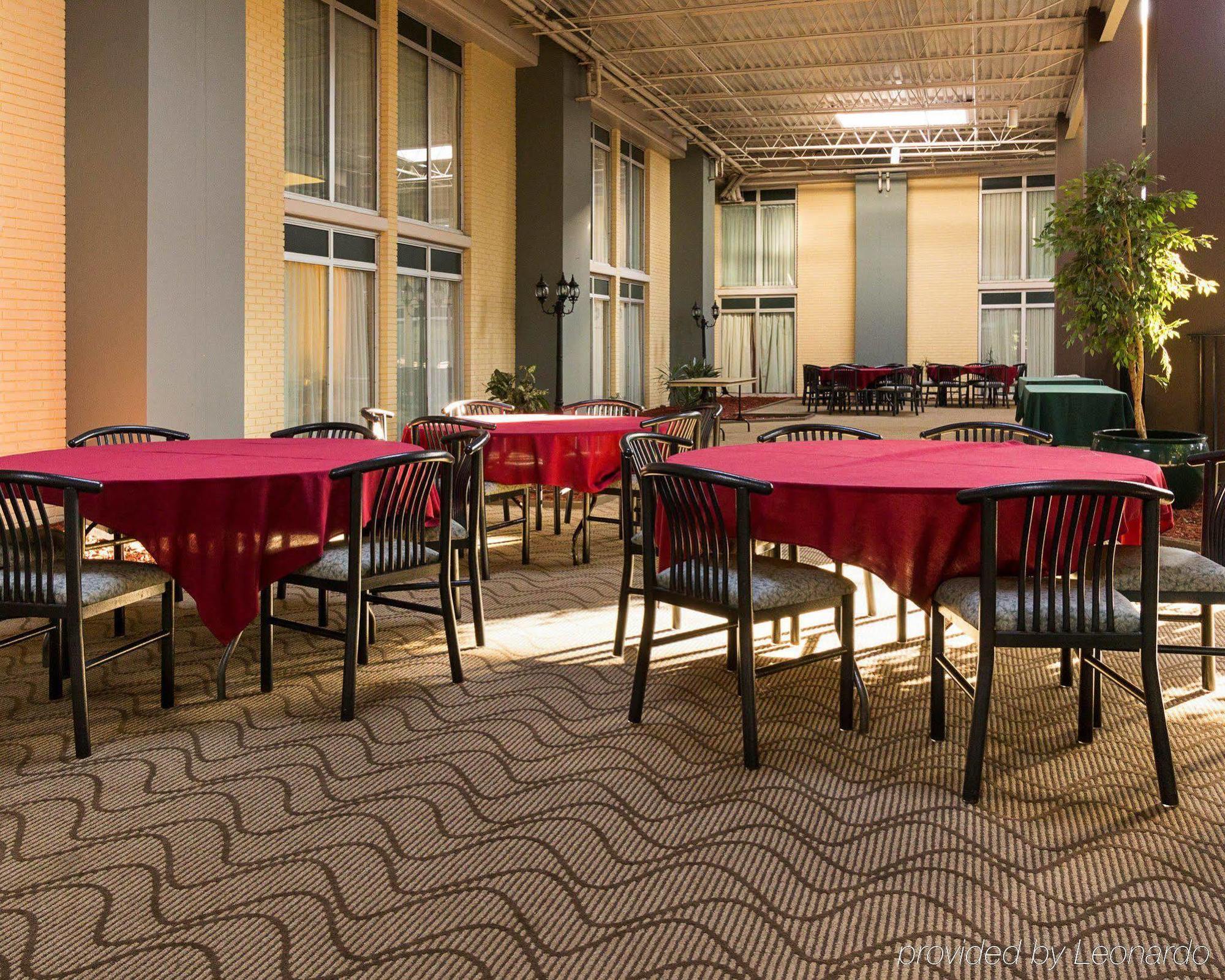 Comfort Inn & Suites Airport Syracuse Extérieur photo