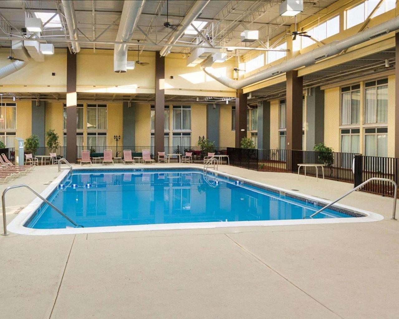 Comfort Inn & Suites Airport Syracuse Extérieur photo