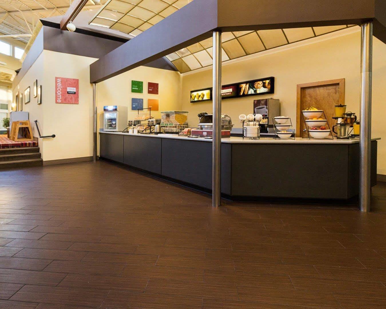 Comfort Inn & Suites Airport Syracuse Extérieur photo